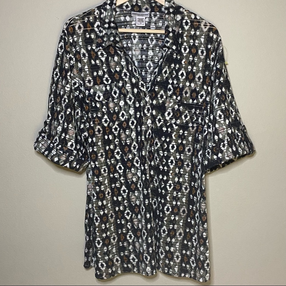 Rebecca Malone Woman 2X Popover Top Brown Tan Semi Sheer Lines Chest Pockets
